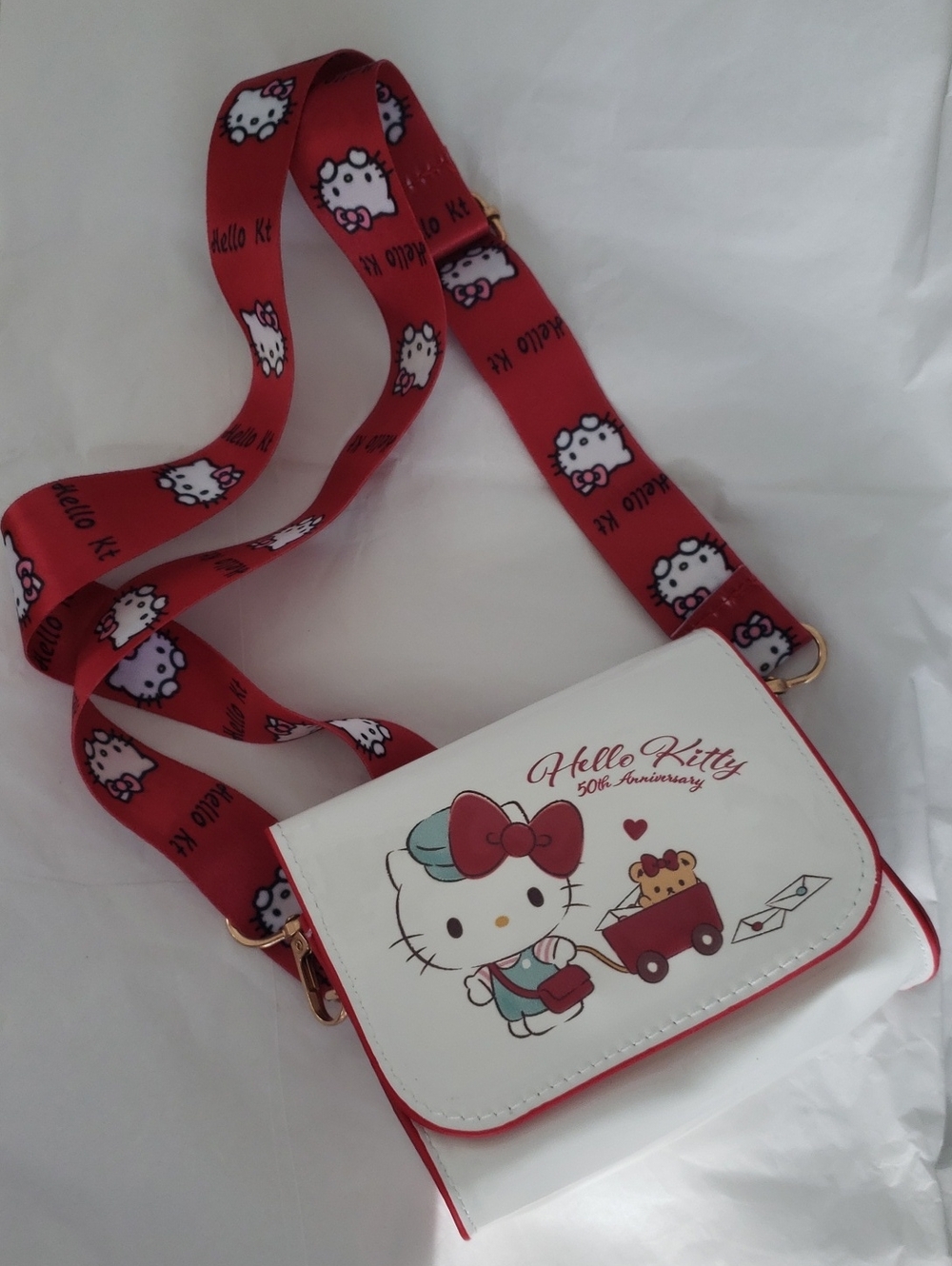 🎀 50th Anniversary Hello Kitty Red & White Mini Crossbody Bag 🎀 - Picture 3 of 8